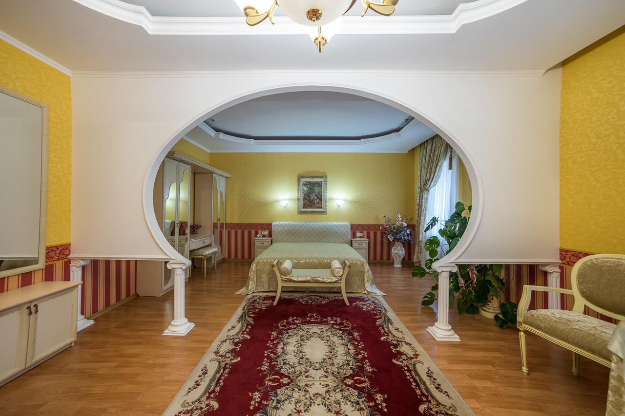 Korall Mykolajiw Exterior foto
